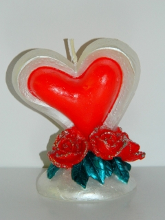 Lumanari decorative : inima cu trandafiri la baza